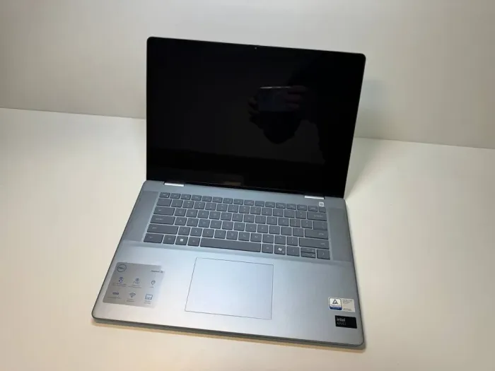 Ноутбук Dell Inspiron 16 Plus 7640 / 16" (2560x1600) IPS Touch / Intel Core Ultra 7 155H (16 (22) ядер по 1.4 - 4.8 GHz) / 32 GB DDR5 / 1000 GB SSD / Intel Arc graphics / WebCam / TouchID б/в - зображення 2