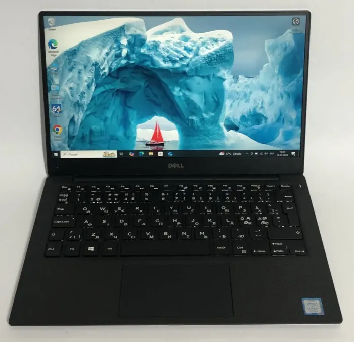 Ультрабук Б-клас Dell XPS 13 9360 / 13.3" (1920x1080) IPS / Intel Core i7-7500U (2 (4) ядра по 2.7 - 3.5 GHz) / 8 GB DDR4 / 256 GB SSD / Intel HD Graphics 620 / WebCam / Win 10 Pro б/в - зображення 2