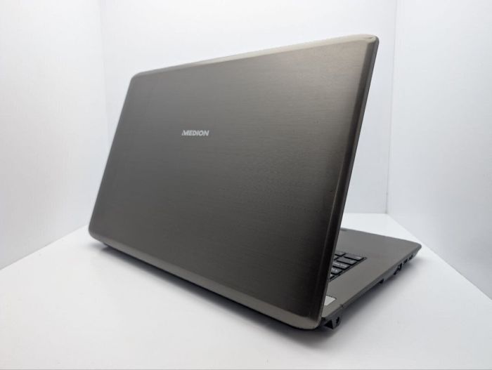 Ноутбук Medion Akoya E7225 / 17.3" (1600x900) TN / Intel Celeron N2840 (2 ядра по 2.16 - 2.58 GHz) / 8 GB DDR3 / 120 GB SSD / Intel HD Graphics / WebCam / DVD-ROM / АКБ не тримає б/в - зображення 8