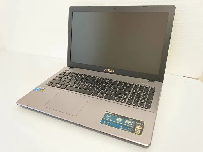 Ноутбук Б-клас Asus F550J / 15.6" (1920x1080) TN / Intel Core i5-4200H (2 (4) ядра по 2.8 - 3.4 GHz) / 12 GB DDR3 / 240 GB SSD / nVidia GeForce GTX 850M, 2 GB GDDR3, 128-bit / WebCam / DVD-RW / HDMI б/в - зображення 3