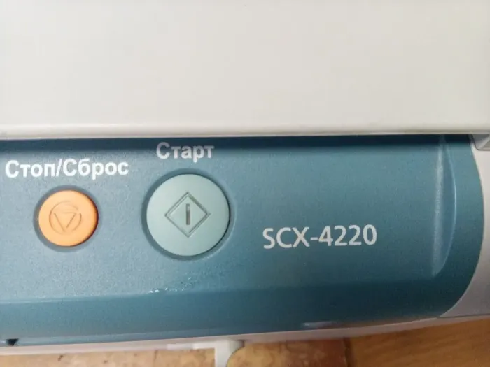 БФП Samsung SCX-4220 / Лазерний монохромний друк / 600x600 dpi / A4 / 18 стор/хв / USB 2.0 б/в - зображення 3