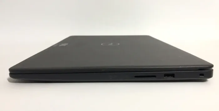 Ультрабук Б-клас Dell Vostro 3500 / 15.6" (1920x1080) IPS / Intel Core i5-1135G7 (4 (8) ядра по 2.4 - 4.2 GHz) / 8 GB DDR4 / 256 GB SSD / Intel Iris Xe Graphics / WebCam / Win 11 Pro б/в - зображення 5