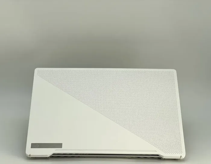 Ігровий ультрабук Asus ROG Zephyrus G14 GA401IV / 14" (1920x1080) IPS / AMD Ryzen 9 4900HS (8 (16) ядер по 3.0 - 4.3 GHz) / 24 GB DDR4 / 480 GB SSD / nVidia GeForce RTX 2060 Max-Q, 6 GB GDDR6, 192-bit б/в - зображення 5