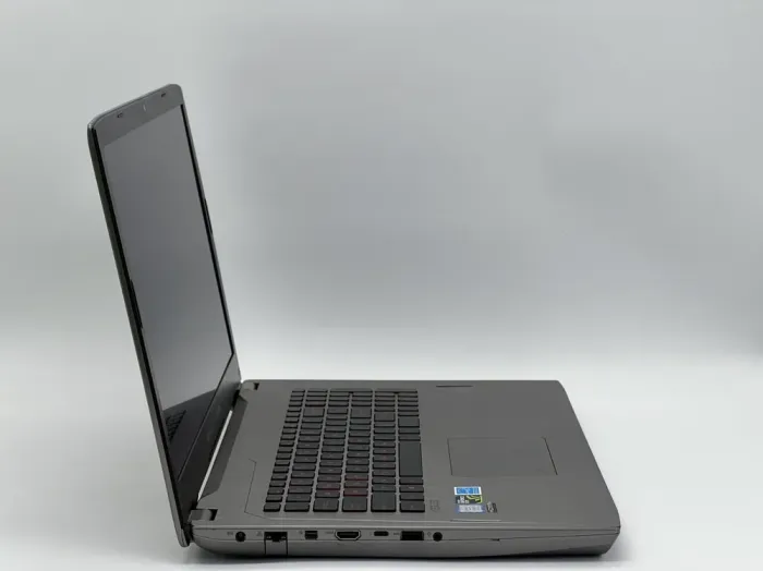 Ігровий ноутбук Asus ROG Strix GL702V / 17.3" (1920x1080) IPS / Intel Core i7-7700HQ (4 (8) ядра по 2.8 - 3.8 GHz) / 16 GB DDR4 / 480 GB SSD / nVidia GeForce GTX 1070, 8 GB GDDR5, 256-bit / WebCam б/в - зображення 3