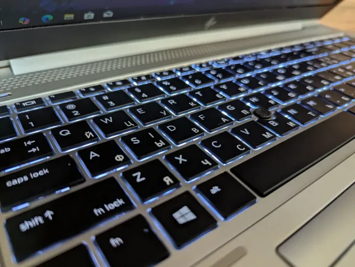 Ультрабук HP EliteBook 850 G5 / 15.6" (1920x1080) IPS / Intel Core i7-7600U (2 (4) ядра по 2.8 - 3.9 GHz) / 16 GB DDR4 / 512 GB SSD / Intel HD Graphics 620 / WebCam / Fingerprint / Windows 10 б/в - зображення 6