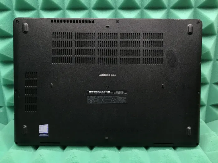 Ноутбук Dell Latitude 5490 / 14"/Core i5-7300U (2 (4) ядра по 2.6 - 3.5 GHz) / 8 GB DDR4 / 250 GB SSD /HD Graphics 620 /WebCam /Win 10 б/в - зображення 10