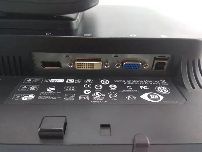 Монітор HP Compaq LA2205wg/22" (1680x1050) TN/VGA, DVI, USB-Hub + Кабель живлення б/в - зображення 4