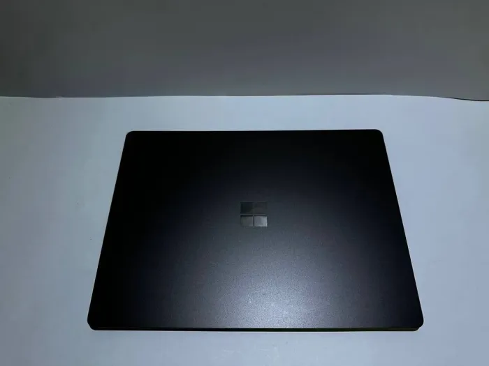 Ультрабук Microsoft Surface laptop 4 Model 1951 / 13.5" (2256x1504) IPS Touch / Intel Core i5-1145G7 (4 (8) ядра по 2.6 - 4.4 GHz) / 16 GB DDR4 / 512 GB SSD M.2 / Intel Iris Xe Graphics / WebCam б/в - зображення 3