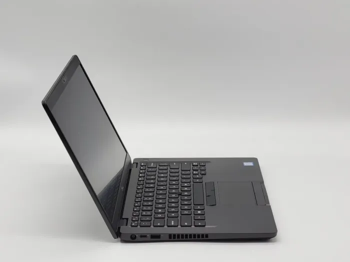 Ультрабук Dell Latitude 5400 / 14" (1366x768) TN / Core i5-8365U (4(8) ядра по 1.6-4.1 GHz) / 8 GB DDR4 / 120 GB SSD / UHD Graphics / WebCam б/в - зображення 3