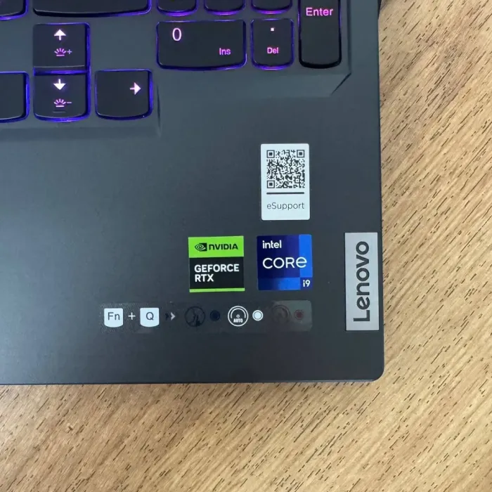 Ігровий ноутбук Lenovo Legion Pro 7 16IRX8H / 16" (2560x1600) IPS / Intel Core i9-14900HX (24 (32) ядра по 2.2 - 5.7 GHz) / 32 GB DDR5 / 1000 GB SSD NVMe / nVidia GeForce RTX 4090, 16 GB GDDR6, 256-bit / WebCam б/в - зображення 8