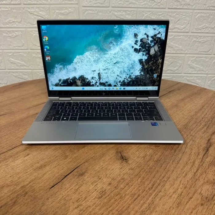 Ультрабук-трансформер Б-класс HP EliteBook 830 G8 x360 / 13.3" (1920x1080) IPS Touch / Intel Core i5-1145G7 (4 (8) ядра по 2.6 - 4.4 GHz) / 16 GB DDR4 / 512 GB SSD / Intel Iris Xe Graphics / WebCam б/в - зображення 2