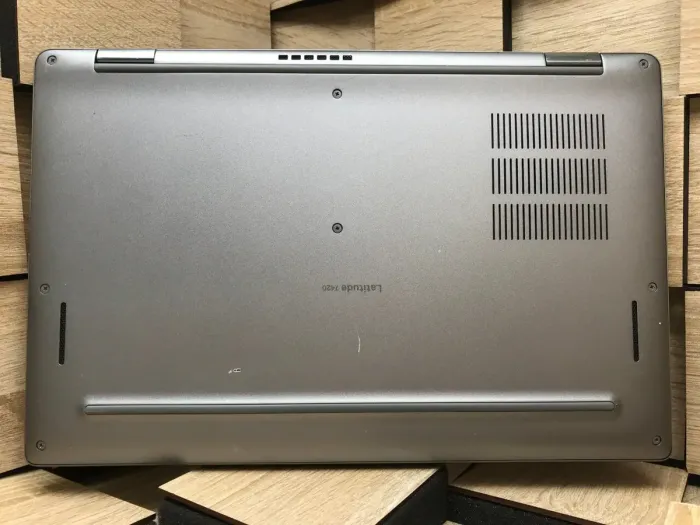 Ультрабук Dell Latitude 7420 / 14" (1920x1080) IPS Touch / Intel Core i7-1185G7 (4 (8) ядра по 3.0 - 4.8 GHz) / 16 GB DDR4 / 256 GB SSD / Intel Iris XE Graphics / WebCam / HDMI б/в - зображення 9
