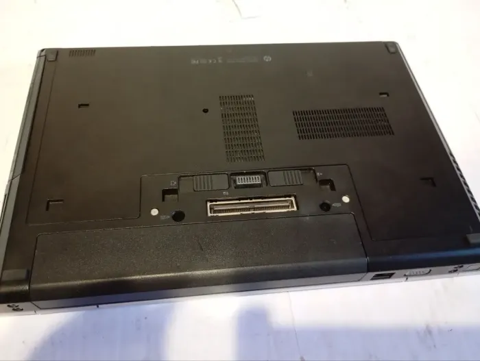 Ноутбук Б-клас HP EliteBook 8470p / 14" (1600x900) TN / Intel Core i5-3320M (2 (4) ядра по 2.6 - 3.3 GHz) / 8 GB DDR3 / 500 GB HDD / Intel HD Graphics 4000 / WebCam / DVD-ROM б/в - зображення 8