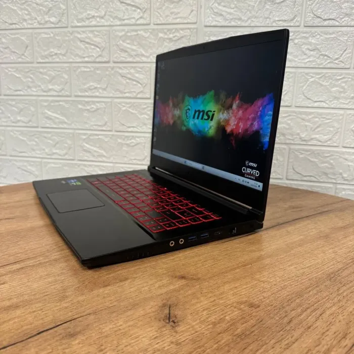 Ігровий ноутбук MSI Thin GF63 12UC / 15.6" (1920x1080) IPS / Intel Core i5-12450H (8 (12) ядер по 3.3 - 4.4 GHz) / 16 GB DDR4 / 256 GB SSD / nVidia GeForce RTX 3050, 4 GB GDDR6, 128-bit / WebCam б/в - зображення 5
