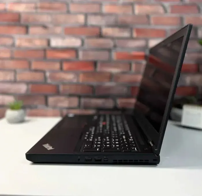 Мобільна робоча станція Lenovo ThinkPad P52 / 15.6" (1920x1080) IPS / Intel Core i7-8850H (6 (12) ядер по 2.6 - 4.3 GHz) / 16 GB DDR4 / 256 GB SSD / nVidia Quadro P2000, 4 GB GDDR5, 128-bit / WebCam б/в - зображення 5