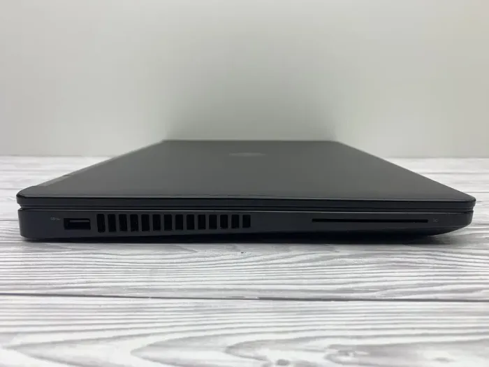 Ноутбук Б-клас Dell Latitude E5470 / 14" (1920x1080) IPS / Intel Core i5-6300U (2 (4) ядра по 2.4 - 3.0 GHz) / 8 GB DDR4 / 240 GB SSD / Intel UHD Graphics 520 / WebCam б/в - зображення 6