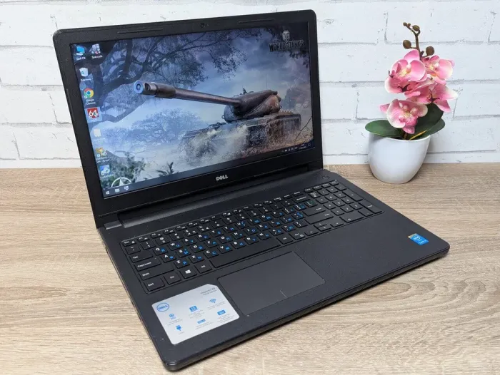 Ноутбук Б-клас Dell Inspiron 15 / 15.6" (1366x768) TN / Intel Core i3-5005U (2 (4) ядра по 2.0 GHz) / 8 GB DDR3 / 128 GB SSD / Intel HD Graphics 5500 / WebCam б/в - зображення 4