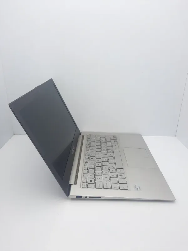 Ультрабук Asus ZenBook UX31A / 13.3" (1920x1080) IPS / Intel Core i7-3517U (2 (4) ядра по 1.9 - 3.0 GHz) / 4 GB DDR3 / 120 GB SSD / Intel HD Graphics 4000 / WebCam / USB 3.0 б/в - зображення 4