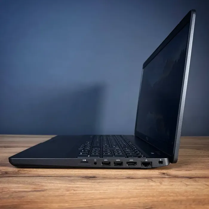 Мобільна робоча станція Dell Precision 3540 / 15.6" (1920x1080) IPS / Intel Core i5-8365U (4 (8) ядра по 1.6 - 4.1 GHz) / 8 GB DDR4 / 256 GB SSD / Intel UHD Graphics / WebCam б/в - зображення 9