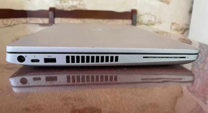 Ультрабук Dell Latitude 5511 / 15.6" (1920x1080) IPS / Intel Core i7-10850H (6 (12) ядер по 2.7 - 5.1 GHz) / 16 GB DDR4 / 256 GB SSD / Intel UHD Graphics for 10th Generation / WebCam б/в - изображение 6