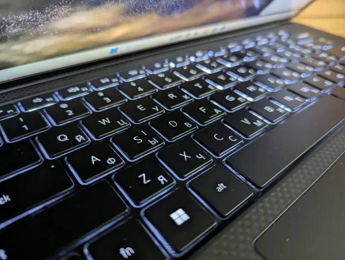 Ігровий ноутбук Б-клас Dell XPS 15 9500 / 15.6" (1920x1080) IPS / Intel Core i7-10750H (6 (12) ядер по 2.6 - 5.0 GHz) / 16 GB DDR4 / 1000 GB SSD / nVidia GeForce GTX 1650 Ti, 4 GB GDDR6, 128-bit / WebCam / Windows 11 б/в - зображення 7