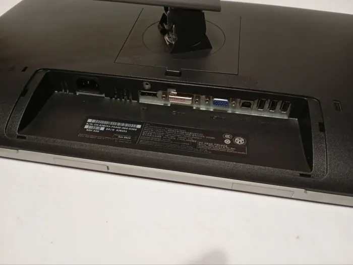 Комплект ПК Б-клас: Acer Veriton M4620G Tower / Intel Core i3-3220 (2 (4) ядра по 3.3 GHz) / 8 GB DDR3 / 500 GB HDD / Intel HD Graphics 2500 / DVD-RW + Монітор Dell P2314Ht / 23" (1920x1080) IPS / 1x DVI, 1x DP, 1x VGA, 4x USB 2.0 / VESA 100x100 б/в - зображення 9