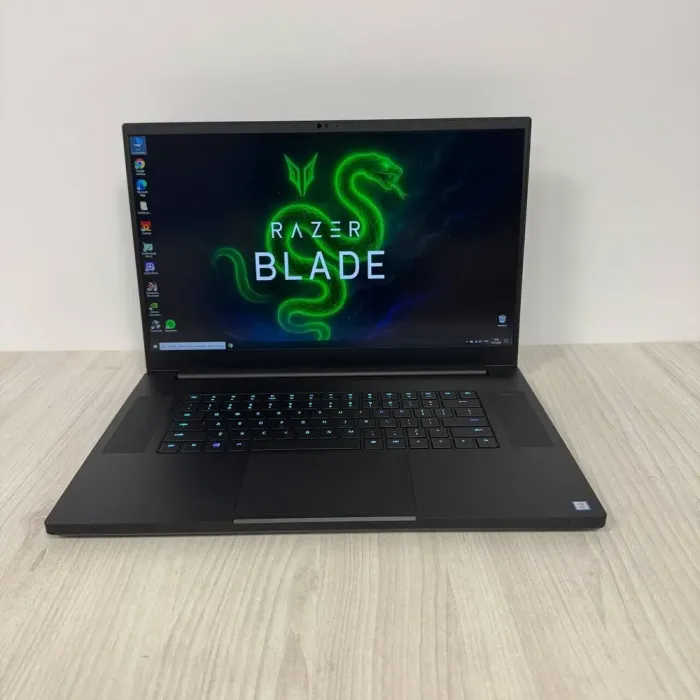 Ігровий ноутбук Б-клас Razer Blade 17 RZ09-0314 / 17.3" (1920x1080) IPS / Intel Core i7-9750H (6 (12) ядер по 2.6 - 4.5 GHz) / 16 GB DDR4 / 1000 GB SSD NVMe / nVidia GeForce RTX 2070 Max-Q, 8 GB GDDR6, 256-bit / WebCam б/в - зображення 2
