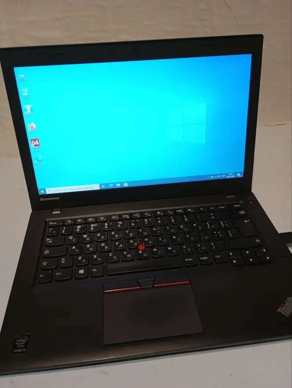 Ультрабук Б-клас Lenovo Thinkpad T450 / 14" (1366x768) TN / Intel Core i5-5200U (2 (4) ядра по 2.2 - 2.7 GHz) / 8 GB DDR3 / 240 GB SSD / Intel HD Graphics 5500 / WebCam б/в - зображення 2