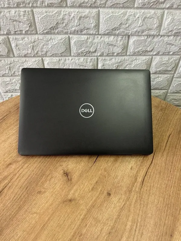Мобільна робоча станція Dell Precision 3540 / 15.6" (1920x1080) IPS / Intel Core i5-8265U (4 (8) ядра по 1.6 - 3.9 GHz) / 16 GB DDR4 / 512 GB SSD / AMD Radeon Pro WX 2100, 2 GB GDDR5, 64-bit / WebCam б/в - зображення 3