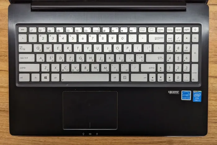 Ноутбук Asus Q501L / 15.6" (1920x1080) IPS Touch / Intel Core i5-4200U (2 (4) ядра по 1.6 - 2.6 GHz) / 8 GB DDR3 / 240 GB SSD / Intel HD Graphics 4400 / WebCam / Windows 10 б/в - зображення 3