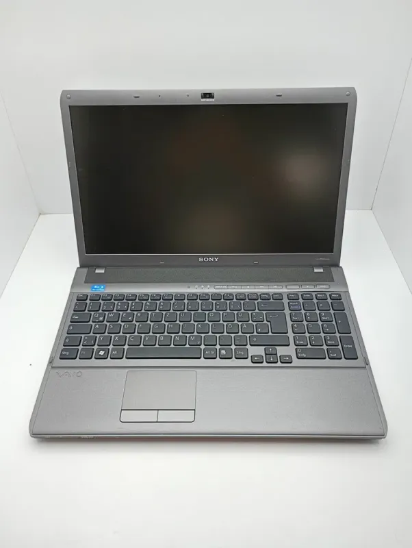 Ноутбук Sony VPC164 / 16.4" (1920x1080) TN / Intel Core i7-740QM (4 (8) ядра по 1.73 - 2.93 GHz) / 6 GB DDR3 / 500 GB HDD / nvidia GeForce GT 425M, 1 GB GDDR3, 128-bit / WebCam б/в - зображення 2