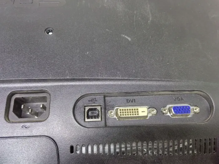 Монітор Б-клас Asus VT207N / 20" (1600x900) TN Touch / 1x DVI, 1x VGA, 1x USB Type-B / VESA 75x75 б/в - зображення 6