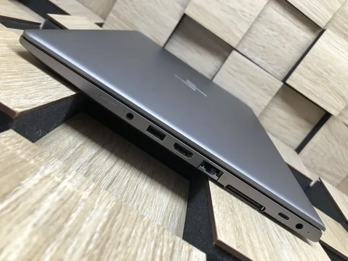 Мобільна робоча станція Б-клас HP ZBook 14 G5 / 14" (1920x1080) IPS / Intel Core i5-8350U (4 (8) ядра по 1.7 - 3.6 GHz) / 8 GB DDR4 / 256 GB SSD / Intel UHD Graphics 620 / WebCam б/в - зображення 7