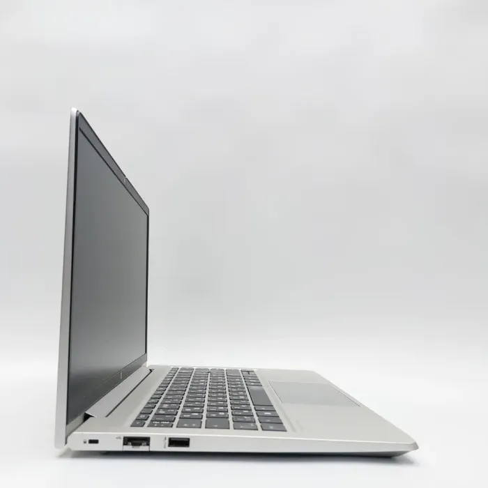 Ультрабук HP ProBook 445 G8 / 14" (1920x1080) IPS / AMD Ryzen 5 5600U (6 (12) ядер по 2.3 - 4.2 GHz) / 16 GB DDR4 / 256 GB SSD M.2 NVMe / AMD Radeon RX Vega 7 Graphics / WebCam б/в - зображення 4