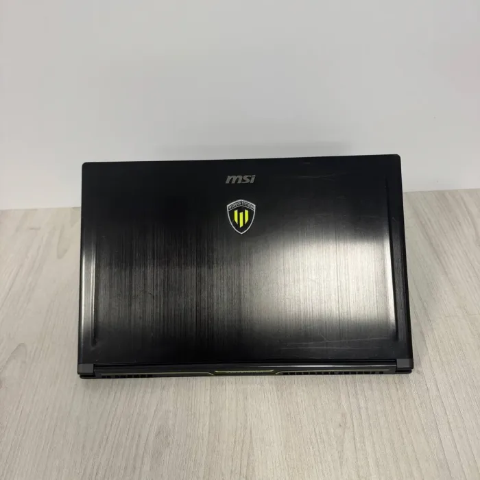Мобільна робоча станція MSI WS63 7RK / 15,6" (1920x1080) IPS / Intel Core i7-7920HQ (4 (8) ядра по 3.1 - 4.1 GHz) / 16 GB DDR4 / 512 GB SSD / nVidia Quadro P3000, 6 GB GDDR5, 192-bit / WebCam б/в - зображення 8