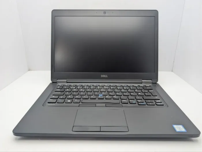 Ноутбук Dell Latitude E5470 / 14" (1920x1080) IPS / Intel Core i5-6300U (2 (4) ядра по 2.4 - 3.0 GHz) / 8 GB DDR4 / 120 GB SSD / Intel HD Graphics 520 / WebCam б/в - зображення 3
