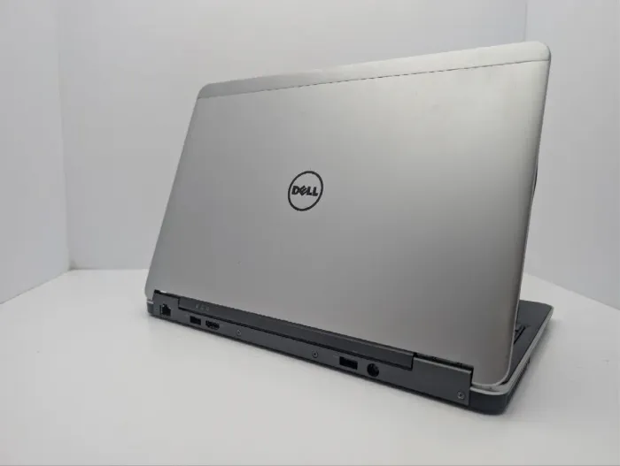 Нетбук Dell Latitude E7240 / 12.5" (1366x768) TN / Intel Core i5-4210U (2 (4) ядра по 1.7 - 2.7 GHz) / 8 GB DDR3 / 120 GB SSD / Intel HD Graphics 4400 / WebCam б/в - зображення 8