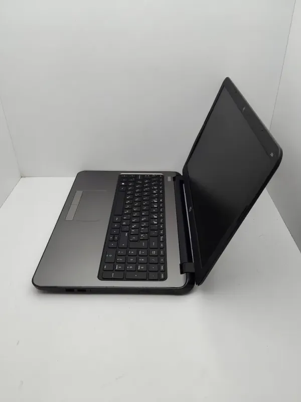 Ноутбук HP Compag 250 / 15.6" (1366x768) TN / Intel Celeron N2840 (2 ядра по 2.16 - 2.58 GHz) / 4 GB DDR3 / 500 GB HDD / Intel HD Graphics / WebCam б/в - зображення 6