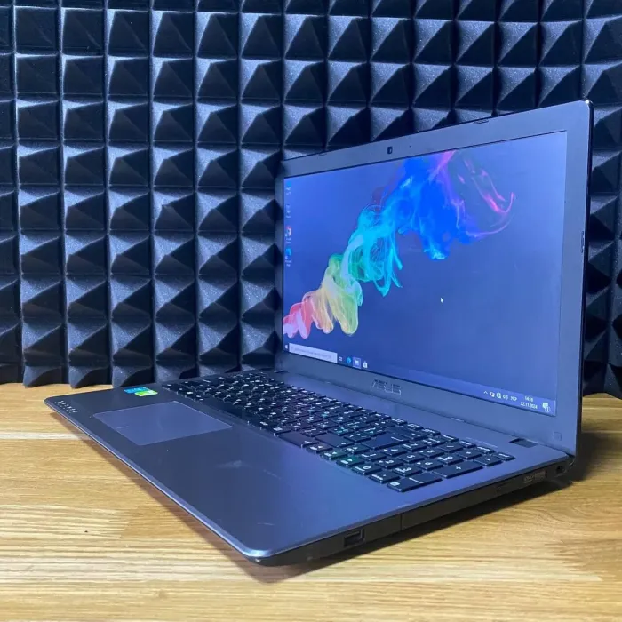 Ноутбук Б-клас Asus K510L / 15.6" (1366x768) TN / Intel Core i5-4200U (2 (4) ядра по 1.6 - 2.6 GHz) / 12 GB DDR3 / 128 GB SSD / nVidia GeForce GT 740M, 2 GB GDDR3, 64-bit / WebCam / DVD-ROM б/в - зображення 4