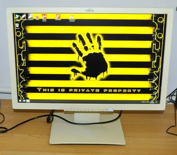 Монітор Б-клас Fujitsu B22W-7 / 22" (1680x1050) TN / USB 2.0, VGA, DVI, DisplayPort / Вбудовоні колонки 2x 1.5W / VESA 100x100 + Кабелі підключення (VGA та живлення) б/в - зображення 14