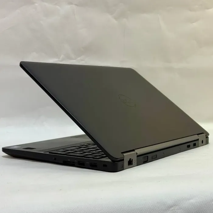 Ноутбук Б-клас Dell Latitude E5570 / 15.6" (1920x1080) IPS / Intel Core i5-6300U (2 (4) ядра по 2.4 GHz) / 16 GB DDR4 / 128 GB SSD / Intel HD Graphics 520 / WebCam / Windows 10 Pro б/в - зображення 9