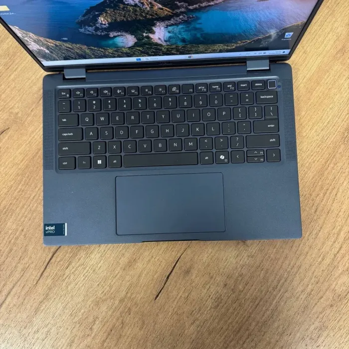Ультрабук Б-клас Dell Latitude 7450 / 14" (1920x1200) IPS / Intel Core Ultra 5 135U (12 (14) ядер по 1.1 - 4.4 GHz) / 16 GB DDR5 / 256 GB SSD / Intel Graphics / WebCam б/в - зображення 7