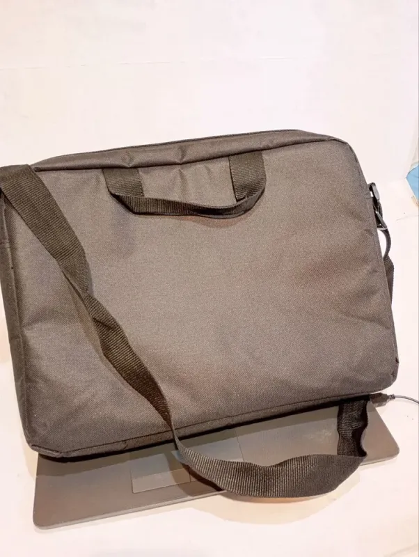 Ультрабук Б-клас HP 255 G7 / 15.6" (1920x1080) TN / AMD A6-9225 (2 ядра по 2.6 - 3.0 GHz) / 8 GB DDR4 / 1000 GB HDD / AMD Radeon R4 Graphics / WebCam б/в - зображення 11