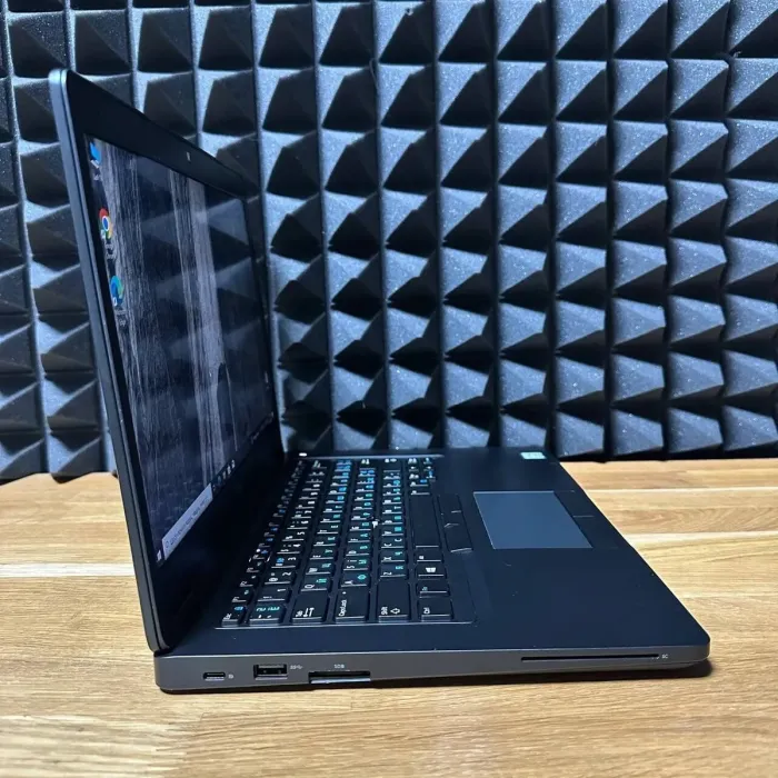 Ноутбук Dell Latitude 5490 / 14" (1920x1080) IPS / Intel Core i5-8250U (4 (8) ядра по 1.6 - 3.4 GHz) / 8 GB DDR4 / 256 GB SSD / Intel UHD Graphics 620 / WebCam б/в - зображення 3