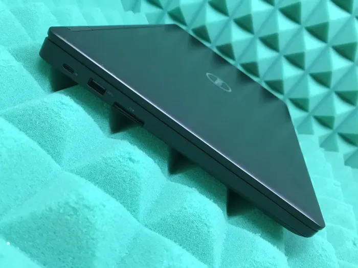 Ноутбук Б-клас Dell Latitude 5480 / 14" IPS / Core i5-6300U (2(4) ядра по 2.4-3GHz) / 8GB DDR4 / 256GB SSD M.2 / HD Graphics 520 / WebCam / USB 3.1 / HDMI / Win 10 б/в - зображення 7