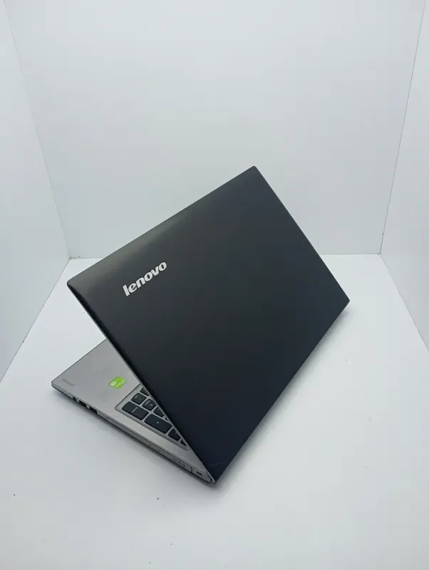 Ноутбук Lenovo Z500 / 15.6" (1366x768) TN / Intel Core i5-3210M (2 (4) ядра по 2.5 - 3.1 GHz) / 8 GB DDR3 / 1000 GB HDD / nVidia GeForce GT 740M, 2 GB DDR3, 64-bit / WebCam б/в - зображення 7