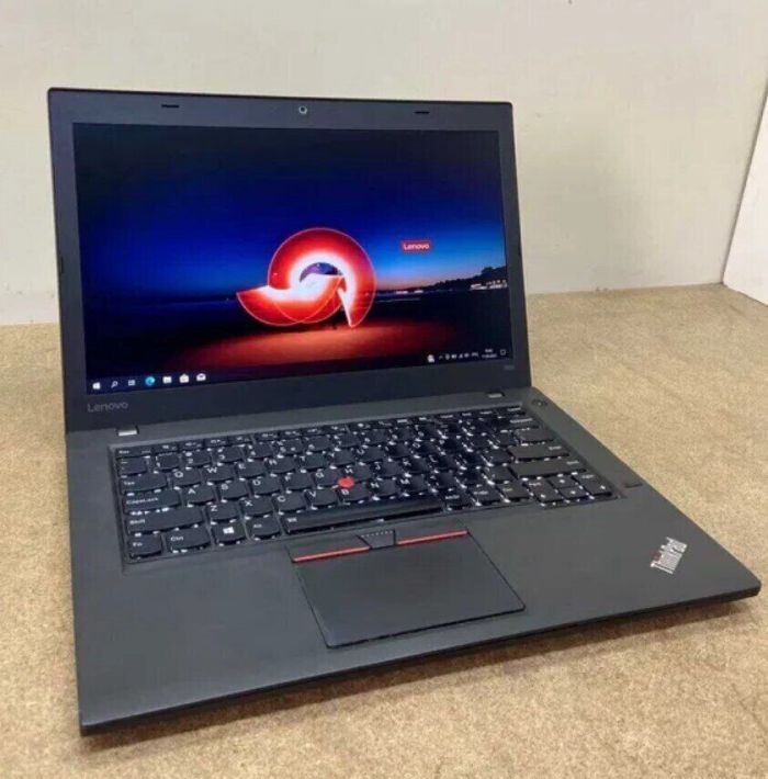 Ноутбук Lenovo ThinkPad T460 / 14" (1366x768) TN / Intel Core i5-6300U (2 (4) ядра по 2.4 - 3.0 GHz) / 8 GB DDR3 / 480 GB SSD / Intel HD Graphics 520 / WebCam б/в - зображення 2