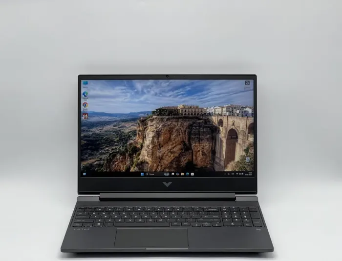 Ігровий ноутбук HP Victus 15-fa1072wm / 15.6" (1920x1080) IPS / AMD Ryzen 5 5600H (6 (12) ядер по 3.3 - 4.2 GHz) / 16 GB DDR4 / 480 GB SSD / nVidia GeForce GTX 1650, 4 GB GDDR5, 128-bit / WebCam б/в - зображення 2