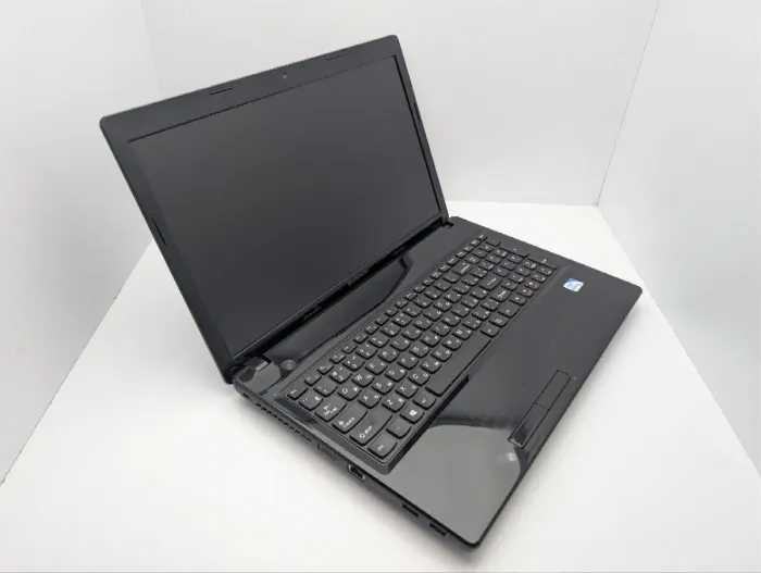 Ноутбук Lenovo G580 / 15.6" (1366x768) TN / Intel Pentium 2020M (2 ядра по 2.4 GHz) / 8 GB DDR3 / 320 GB HDD / Intel HD Graphics / WebCam / DVD-ROM б/в - зображення 6