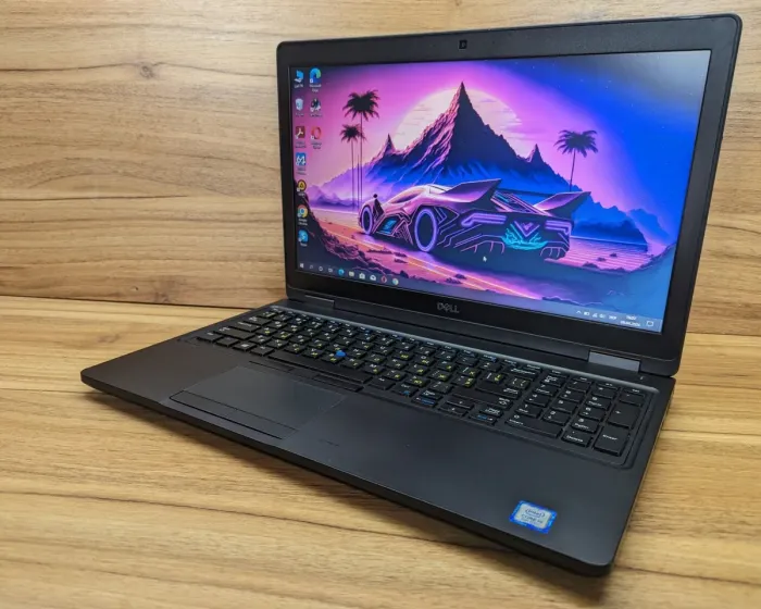 Ультрабук Б-клас Dell Latitude 5590 / 15.6" (1366x768) TN / Intel Core i5-8350U (4 (8) ядра по 1.7 - 3.6 GHz) / 16 GB DDR4 / 256 GB SSD / Intel UHD Graphics 620 / WebCam / Windows 10 б/в - зображення 6